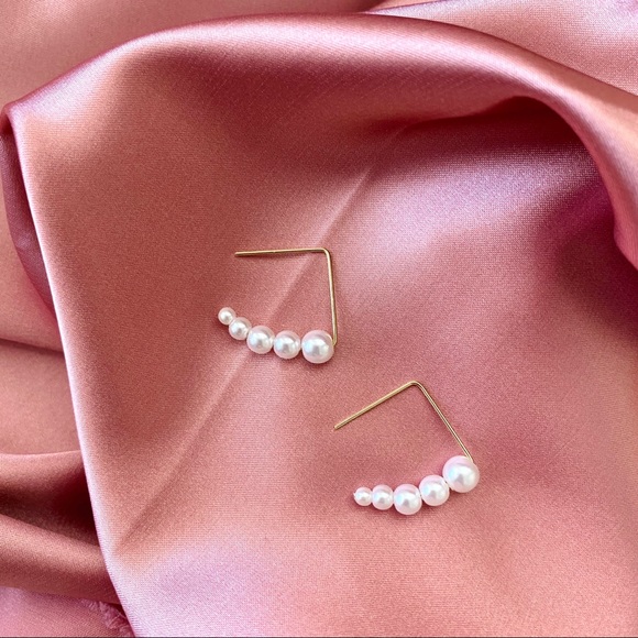 Lagom Studio Jewelry - Pearls Wire Earrings Elegant Dainty